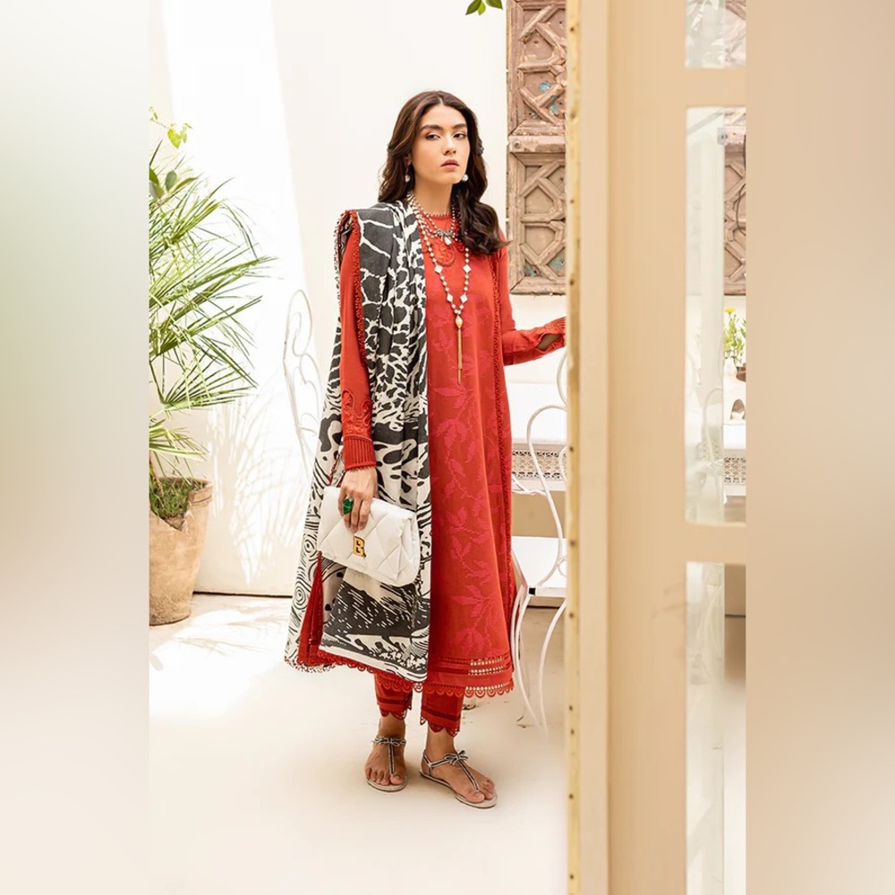 Suffuse Red Amber Suit